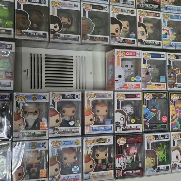 Funko Pop Vinyl Figure Collection - Picture 8 of 10